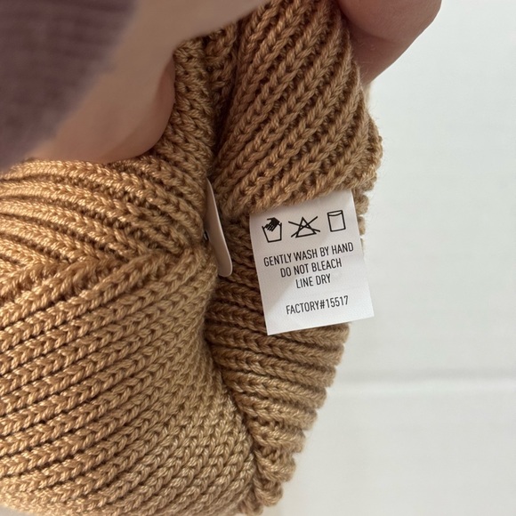 Adidas Classic Standard Fit Tan Beanie Embroidered Logo Patch - Picture 5 of 6